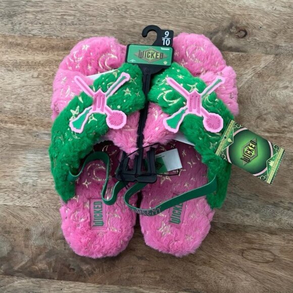 NEW 9-10 Women's Wicked Slippers - Picture 1 of 4
